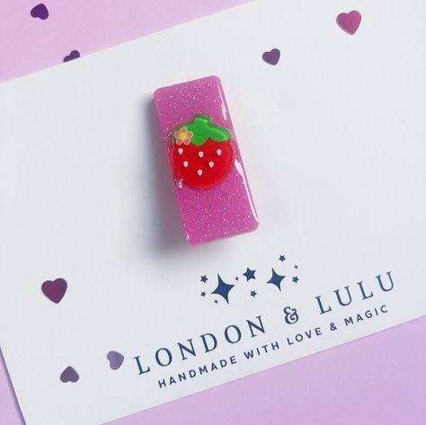 London &amp; Lulu Pink Glitter Strawberry Resin Clip