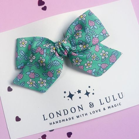 London & Lulu Mint Strawberries + Cream Daisy Valentines Hair Bow
