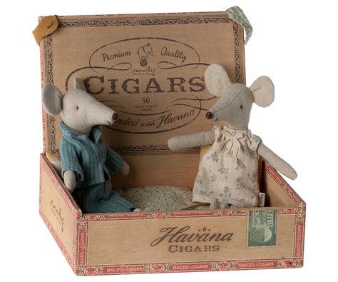 Maileg | Mum &amp; Dad in Cigarbox
