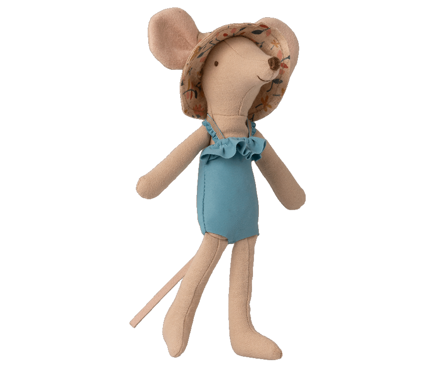 maileg mum mouse doll in beach cabin