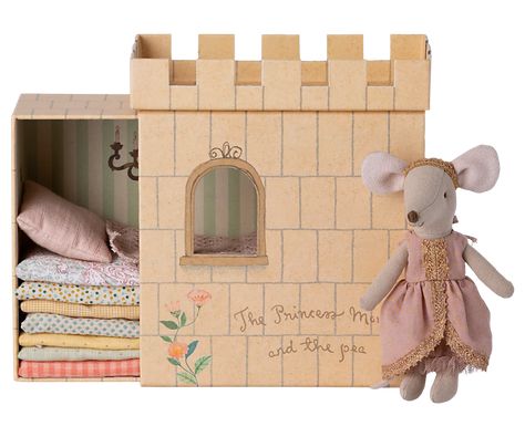Maileg princess and the pea big sister mouse doll