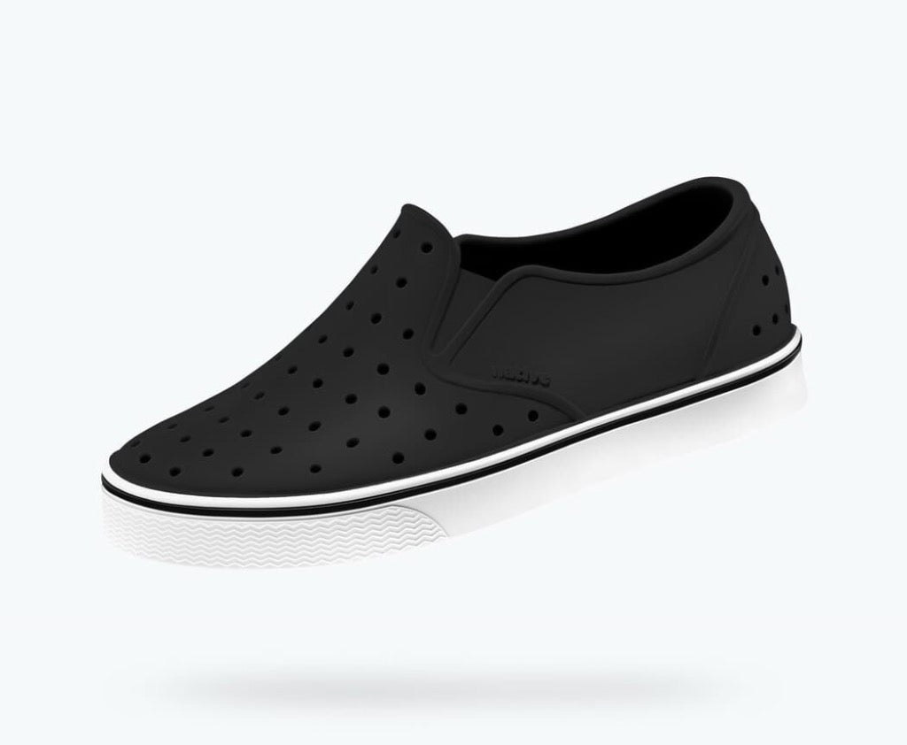 Native Miles Child in Jiffy Black/Shell White