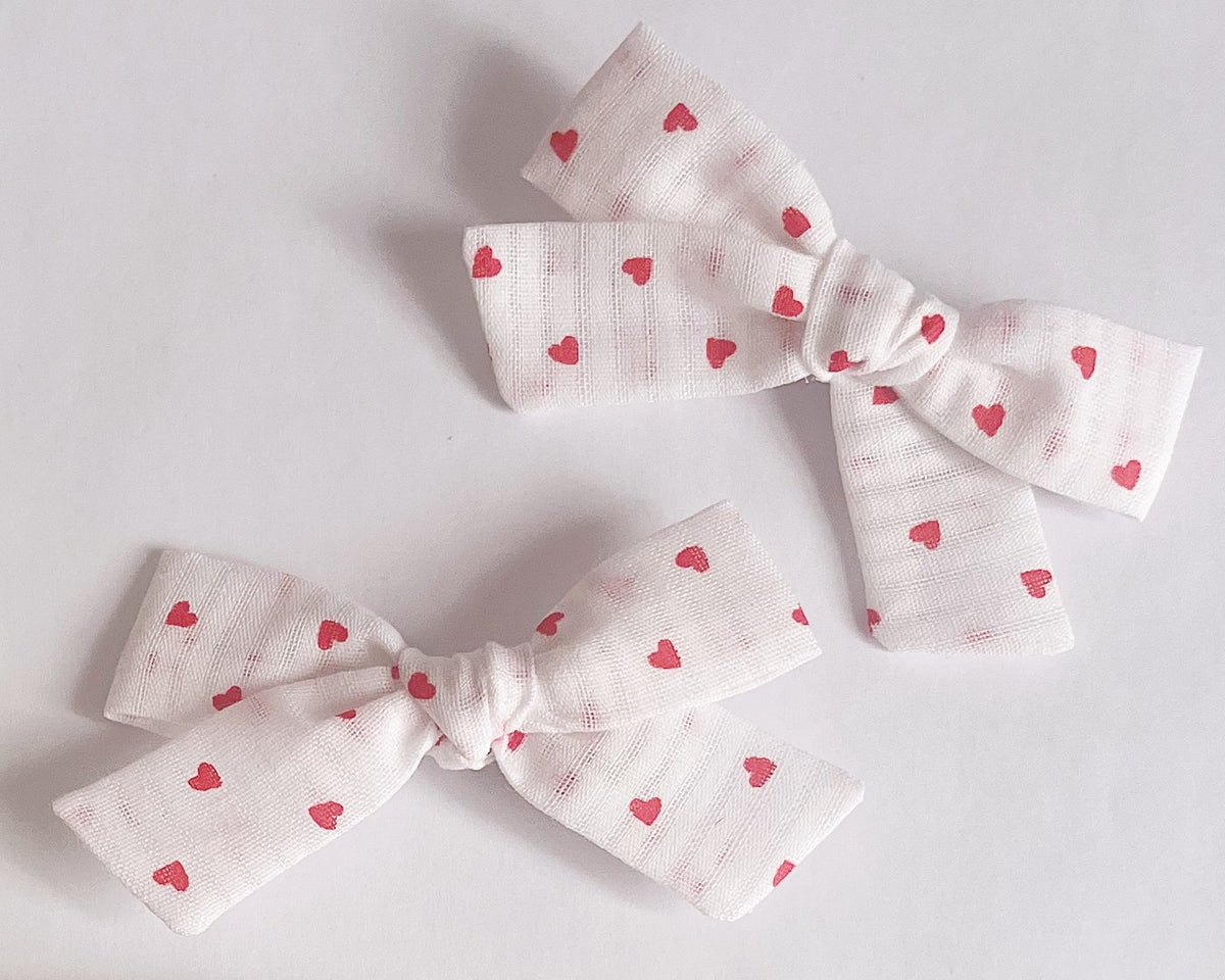 London and Lulu Vintage Hearts Small Bows Pigtail Set