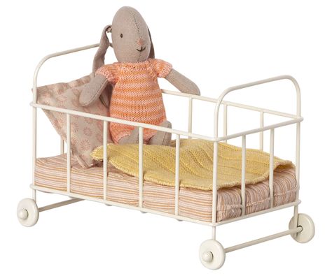 maileg micro cot bed in rose color